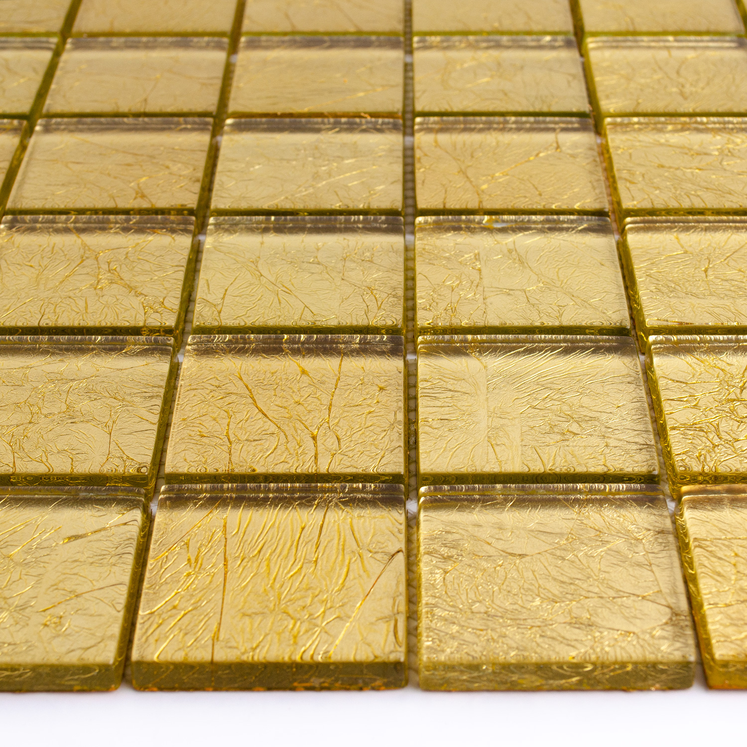 Mosaico di vetro aspetto metallo dorato Aaliyah 48x48mm opaco